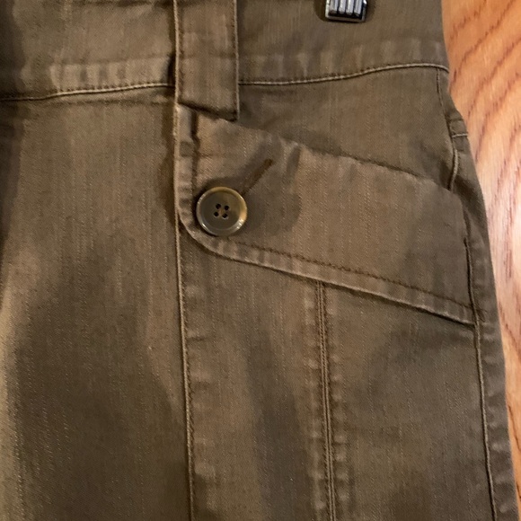 CAbi Khaki Women's Cargo Shorts - Picture 3 of 6